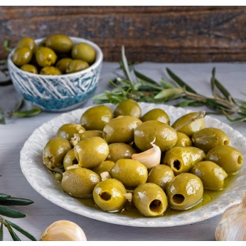 Olives dénoyautées à l'ail